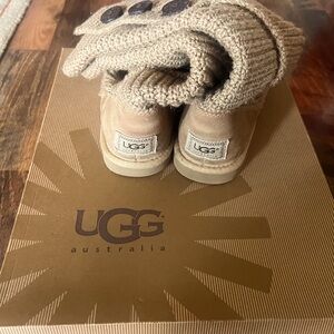 UGG BOOTS SIZE 10
